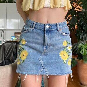 Light Blue Denim Mini Skirt with Yellow Floral Embroidery Size Small